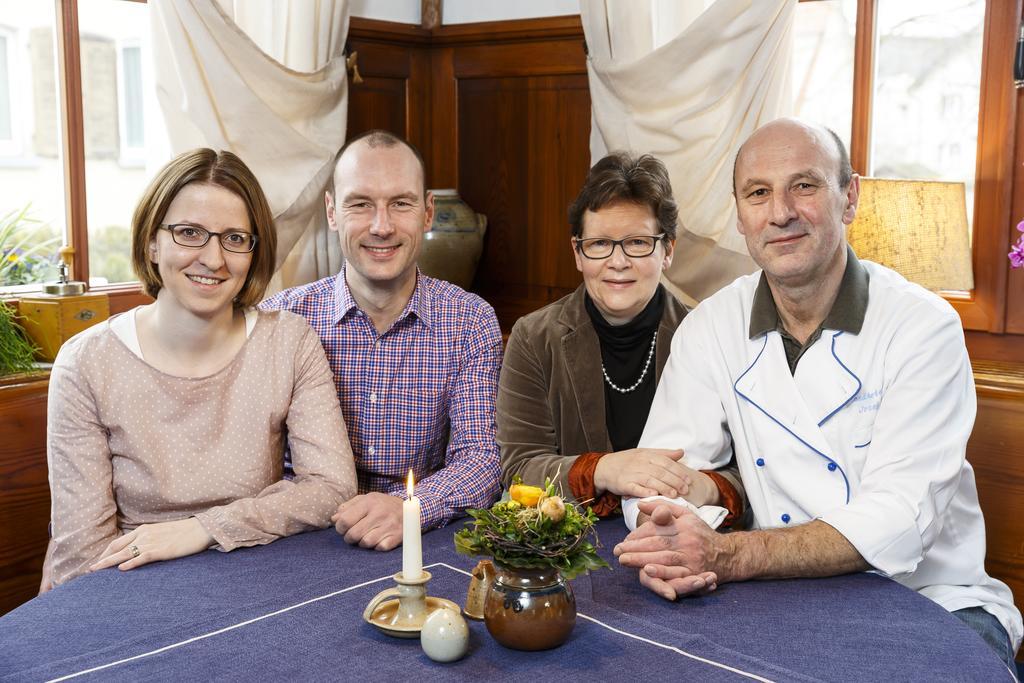 Gasthof Landhotel Hirsch Ostrach Bagian luar foto
