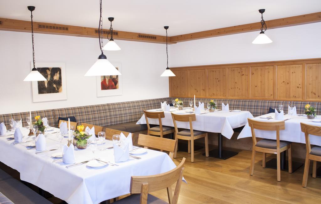 Gasthof Landhotel Hirsch Ostrach Bagian luar foto