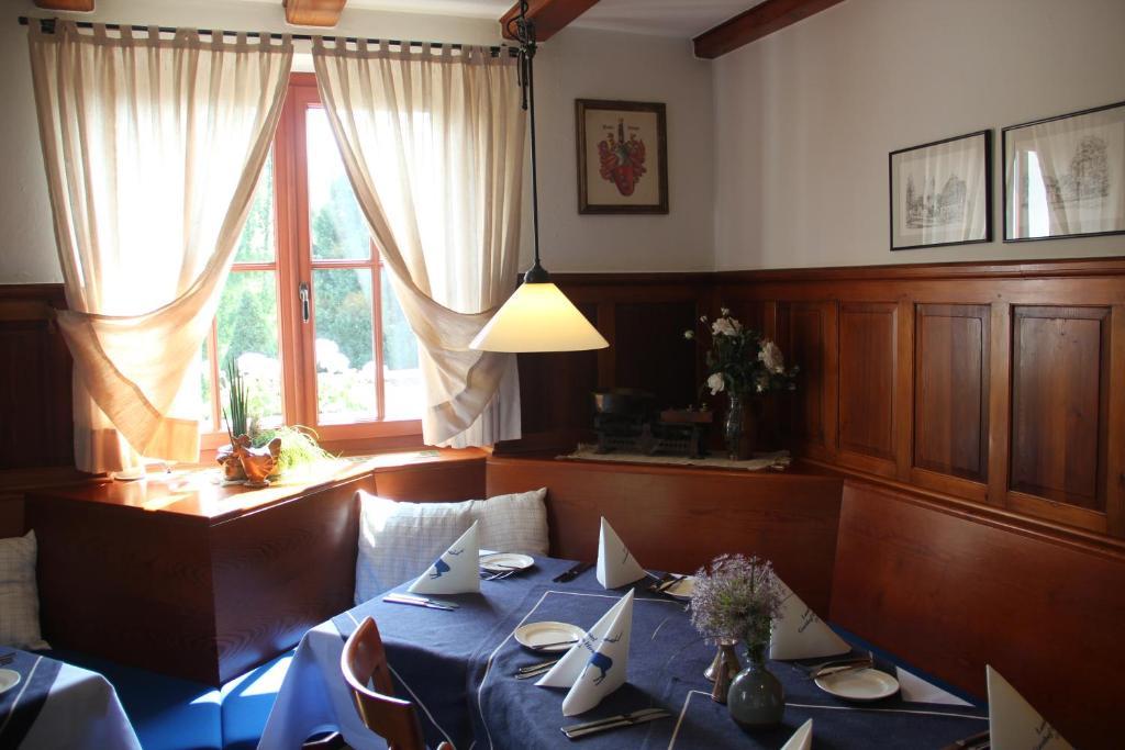 Gasthof Landhotel Hirsch Ostrach Bagian luar foto